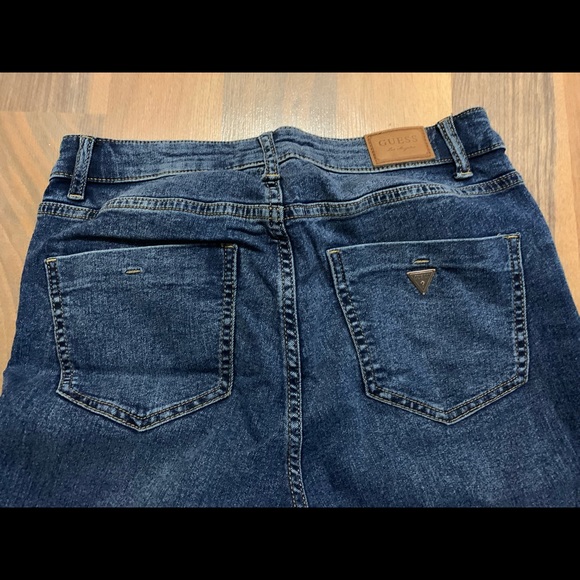 Guess Jeans - Picture 4 of 6